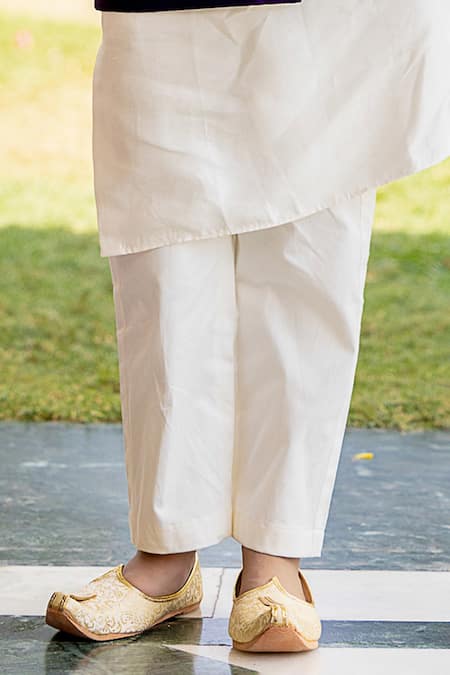 Panchhi By Kanupriya Tibrewala Purple Silk, Cotton Satin Mirrors, Beads Embroidered Bundi Kurta Set Online at Aza Fashions Panchhi By Kanupriya Tibrewala_Purple Silk, Cotton Satin Mirrors, Beads Embroidered Bundi Kurta Set _Online_at_Aza_Fashions