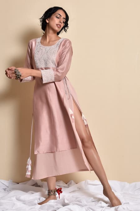 Kanika Sharma_Pink Kurta Chanderi Inner Cotton Kurta Round Hand Embroidered _Online_at_Aza_Fashions