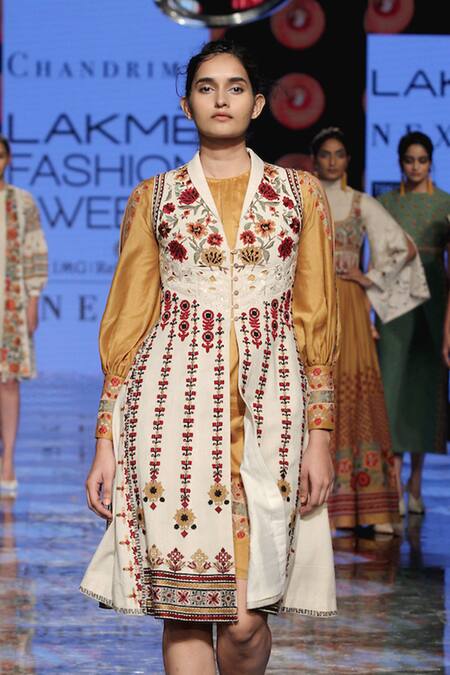 Chandrima Embroidered Jacket 