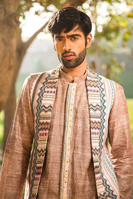 Buy_Soniya G_Ivory Silk, Handloom Cotton Embroidery Geometric Print Bundi And Kurta Set _Online_at_Aza_Fashions