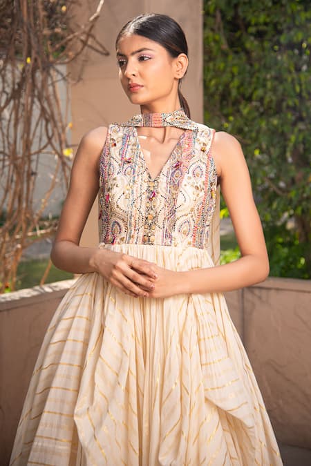 Shop Soniya G Ivory Handloom , Sequins, Beads Layered Anarkali With Dupatta Online at Aza Fashions Shop_Soniya G_Ivory Handloom , Sequins, Beads Layered Anarkali With Dupatta _Online_at_Aza_Fashions