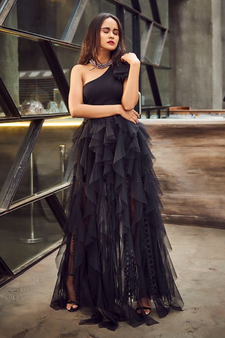 Net Solid Ruffle Gown In Black Colour - GW5680309