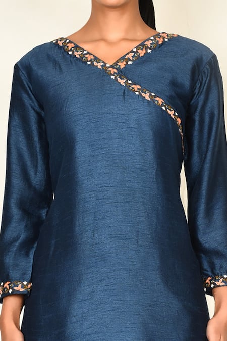 Khwaab By Sanjana Lakhani_Blue Bamber Silk Embroidered Floral Motifs V Neck Kurta Set_at_Aza_Fashions