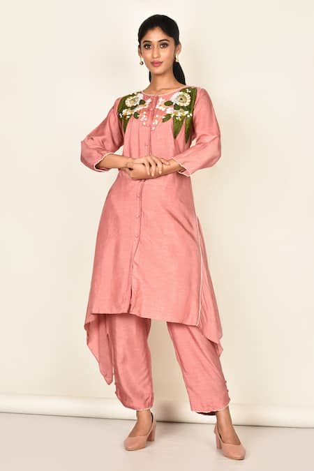 Khwaab by Sanjana Lakhani Floral Motif Embroidered Kurta Set 