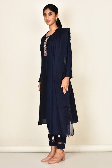 Khwaab By Sanjana Lakhani_Blue Bamber Silk Embroidered Floral Motifs Loop Navy Kurta Set_Online_at_Aza_Fashions