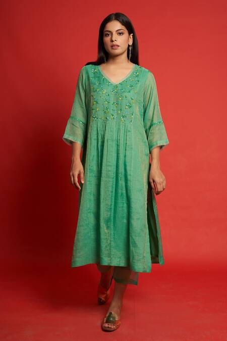 Priti Prashant_Green Chanderi Tissue And Organza Embroidery Sequin & Daisy Floral Kurta Pant Set _Online_at_Aza_Fashions