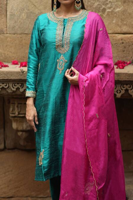 Sagaa By Vanita_Green Kurta And Pant  Silk Embroidered Sequins Round Set _Online_at_Aza_Fashions