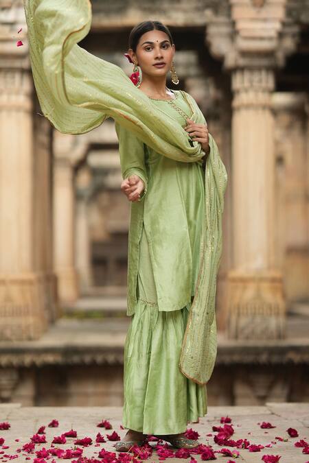 Buy_Sagaa By Vanita_Green Silk Sequins Round Embroidered Kurta Set_Online_at_Aza_Fashions