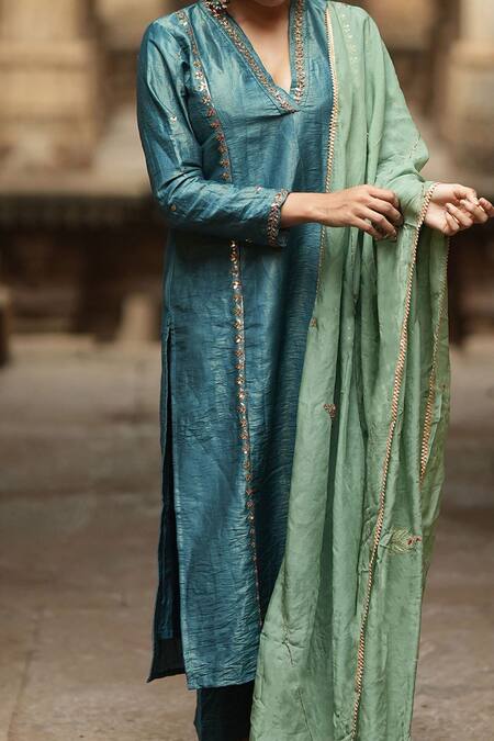 Buy_Sagaa By Vanita_Green Kurta And Pant  Tissue Embroidered Aari V Neck Set _Online_at_Aza_Fashions