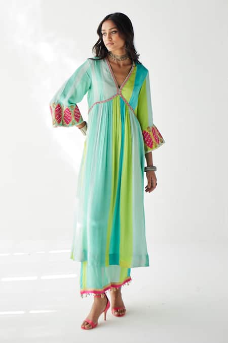 Rajiramniq Green Crepe And Organza Sequin & Thread, Beads, Stripes V A-line Kurta Palazzo Set Online at Aza Fashions Rajiramniq_Green Crepe And Organza Sequin & Thread, Beads, Stripes V A-line Kurta Palazzo Set _Online_at_Aza_Fashions