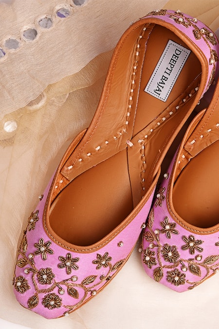Shop Label Deepti Bajaj Purple Embroidered Juttis Online at Aza Fashions Shop_Label Deepti Bajaj_Purple Embroidered Juttis _Online_at_Aza_Fashions
