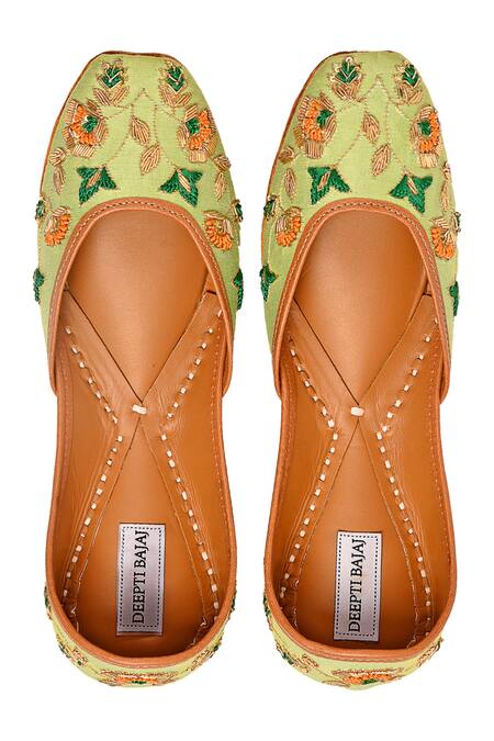 Buy Label Deepti Bajaj Green Embroidered Juttis Online at Aza Fashions Buy_Label Deepti Bajaj_Green Embroidered Juttis _Online_at_Aza_Fashions