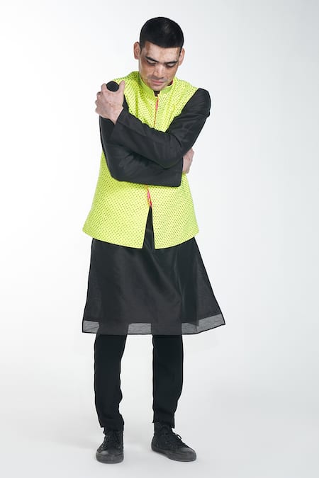 Shop_Itrh_Black , Chanderi Lining Butter Embellished Bundi And Kurta Set _Online_at_Aza_Fashions