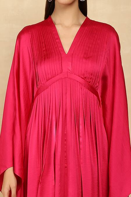 Buy Dania Siddiqui Pink Crepe Satin Solid V Neck Pleated Kaftan Online at Aza Fashions Buy_Dania Siddiqui_Pink Crepe Satin Solid V Neck Pleated Kaftan _Online_at_Aza_Fashions