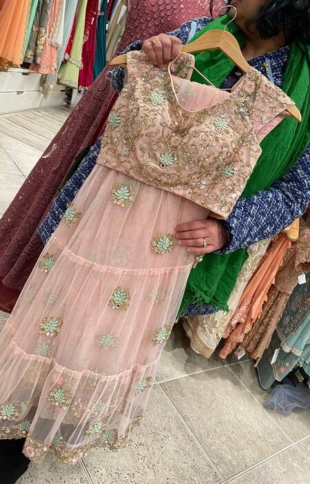 Shop Deepali Shah Pink Embroidered Saree With Blouse at Aza Fashions Shop_Deepali Shah_Pink Embroidered Saree With Blouse_at_Aza_Fashions