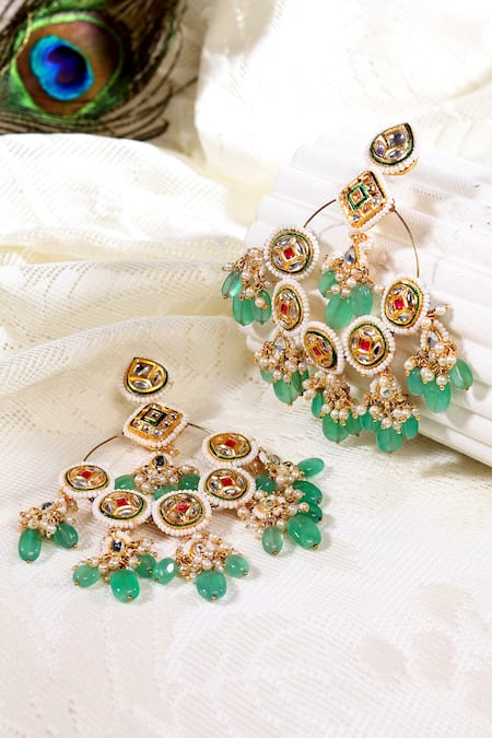 Amazon.com: I Jewels 18K Gold Plated With Stunning Antique Finish Encased  with Kundan & Faux Pearl Chandbali Earrings for Women/Girls (E2869FL):  Clothing, Shoes & Jewelry