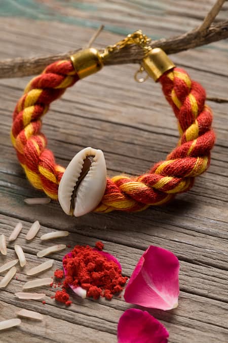 Gold Puka Shell Bracelet – sugarcrushjewelry