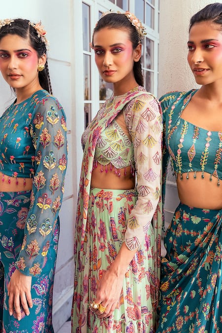 Buy_Diyarajvvir_Green Organza, Georgette Beads Round Neck Printed And Pre-draped Skirt Saree Set _Online_at_Aza_Fashions