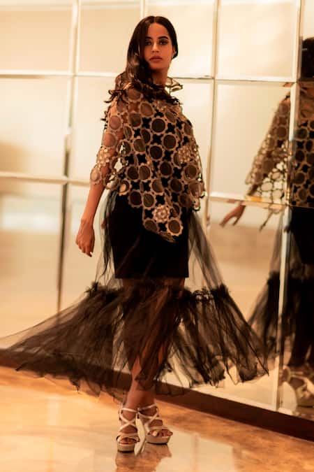 Shop Devina Juneja Grey Tulle Asymmetric Applique Cape at Aza Fashions Shop_Devina Juneja_Grey Tulle Asymmetric Applique Cape _at_Aza_Fashions