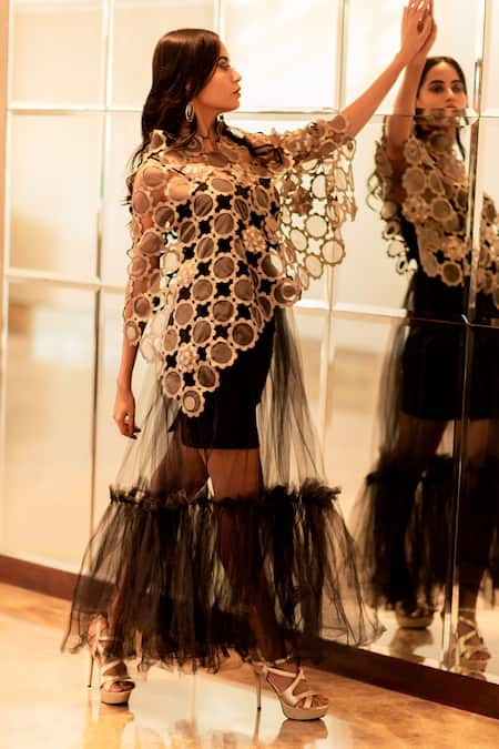 Devina Juneja Grey Tulle Asymmetric Applique Cape Online at Aza Fashions Devina Juneja_Grey Tulle Asymmetric Applique Cape _Online_at_Aza_Fashions