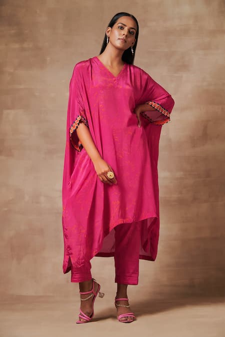 Saundh Darkha Kaftan Kurta & Pant Set 