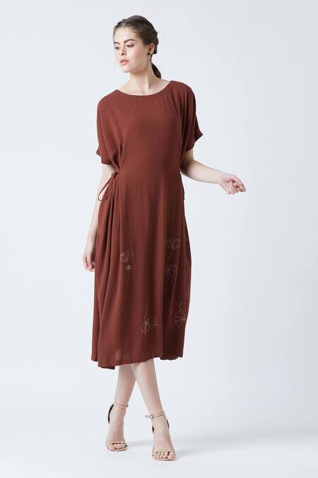 Buy Doodlage Red Huda Upcycled Rayon Crepe Kaftan Dress Online at Aza Fashions Buy_Doodlage_Red Huda Upcycled Rayon Crepe Kaftan Dress_Online_at_Aza_Fashions