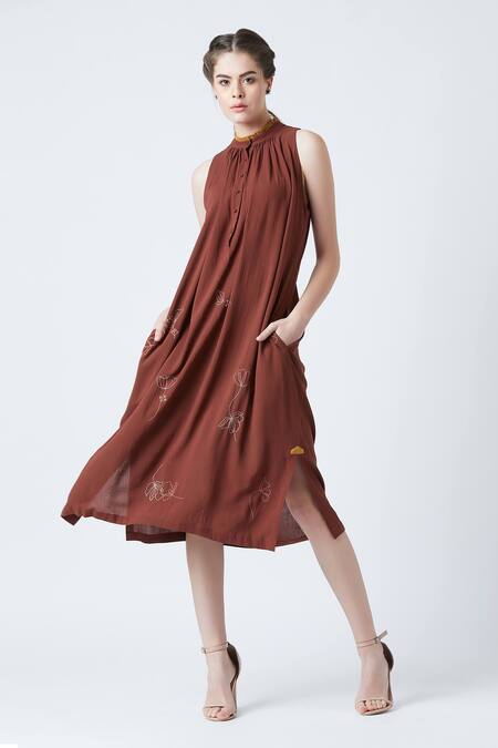 Buy_Doodlage_Maroon Upcycled Rayon Crepe Grace Embroidered Tunic_Online_at_Aza_Fashions