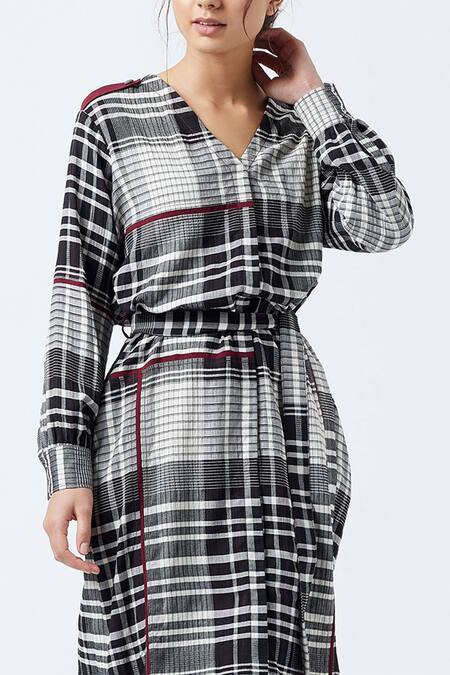 Doodlage_Black Upcycled Rayon V Neck Reo Cotton Jacket Tunic_at_Aza_Fashions