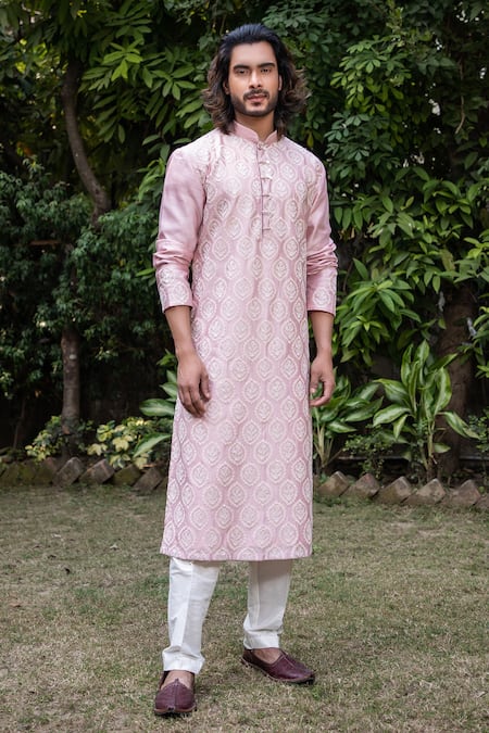Darshika Menswear Pink Chanderi Silk Embroidered Floral Motifs Kurta And Pant Set