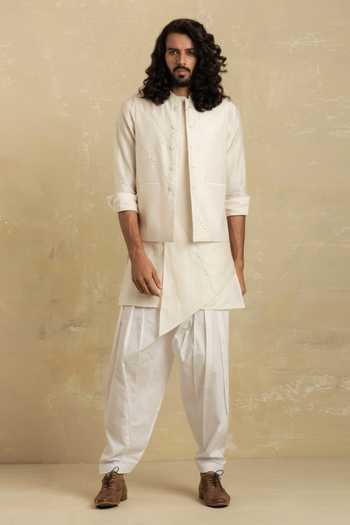 Buy_Charkhee_White Chanderi Kurta Set _Online_at_Aza_Fashions