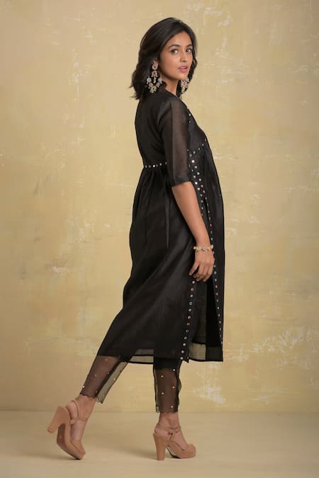 Charkhee Chanderi Embroidered Kurta Set 