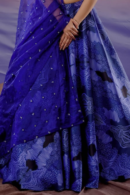 Buy_Payal & Zinal_Blue Thick Satin Cloud V Neck Print Lehenga Set _Online_at_Aza_Fashions
