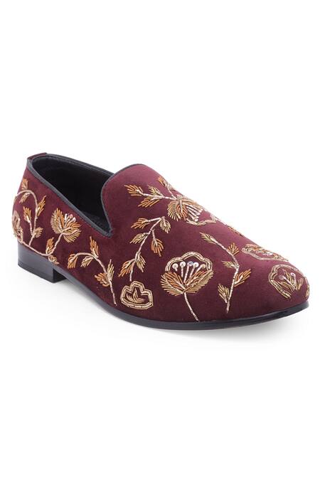 Domani_Maroon Embroidered Velvet Loafers_Online_at_Aza_Fashions
