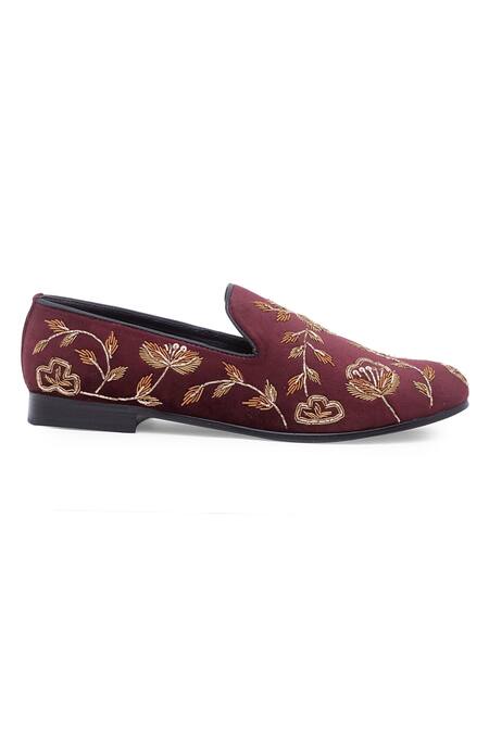 Buy_Domani_Maroon Embroidered Velvet Loafers_Online_at_Aza_Fashions