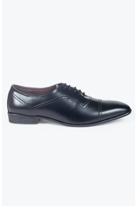 Domani_Black Plain Oxford Brogue Shoes _Online_at_Aza_Fashions