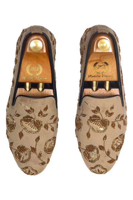 Domani Beige Velvet Handcrafted Embroidered Shoes Online at Aza Fashions Domani_Beige Velvet Handcrafted Embroidered Shoes _Online_at_Aza_Fashions