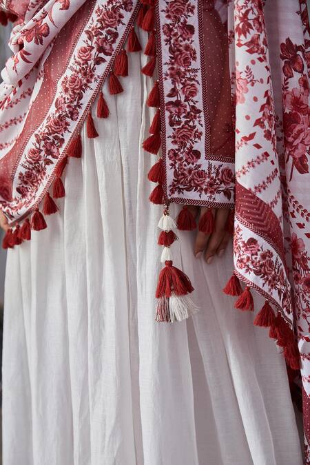 Torani_White Handwoven Chanderi Dupatta_at_Aza_Fashions