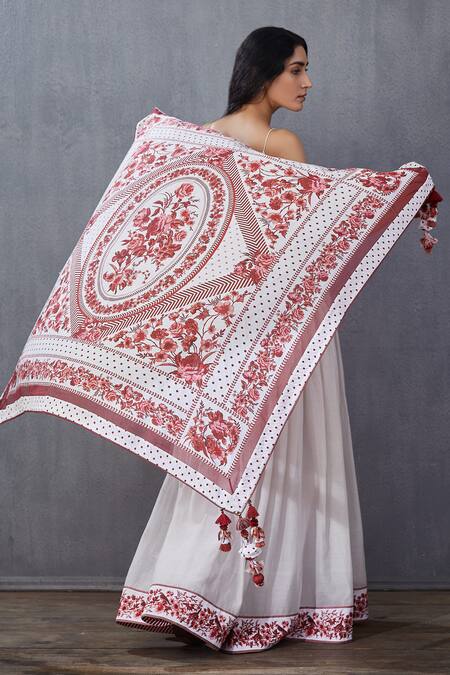 Shop Torani White Handwoven Chanderi Scarf at Aza Fashions Shop_Torani_White Handwoven Chanderi Scarf_at_Aza_Fashions