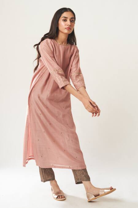 Buy_Dot_Pink Cotton Silk Round Embroidered Kurta And Pant Set _Online_at_Aza_Fashions