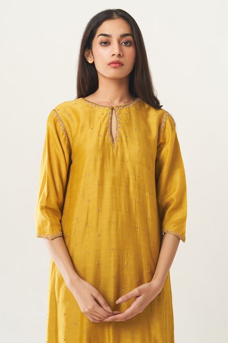 Buy_Dot_Yellow Chanderi Keyhole Kurta And Pant Set _Online_at_Aza_Fashions