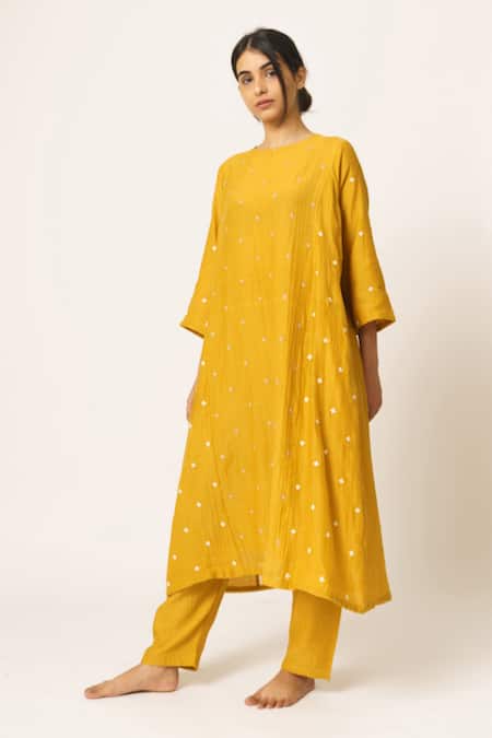Buy_Dot_Yellow Chanderi Round Embellished Kurta And Pant Set _Online_at_Aza_Fashions