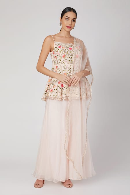 Priyanka Jain Embroidered Kurta Set 