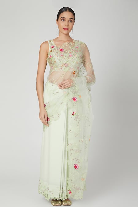 Priyanka Jain Embroidered Pre-Draped Saree 