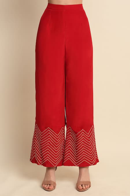 Priyanka Jain_Red Crepe And Organza Lining Shantoon Cutdana, Sequin & Beads V Flared Kurta Set _at_Aza_Fashions