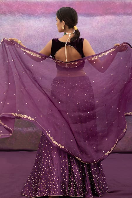 Deep Thee Floral Embroidered Lehenga Set 