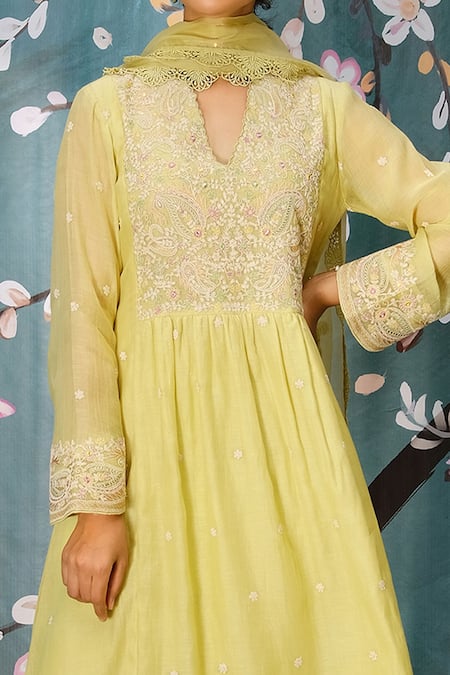 Buy_Label Niti Bothra_Green Chanderi Embroidered Resham Work V Neck Dori Kurta And Palazzo Set _Online_at_Aza_Fashions