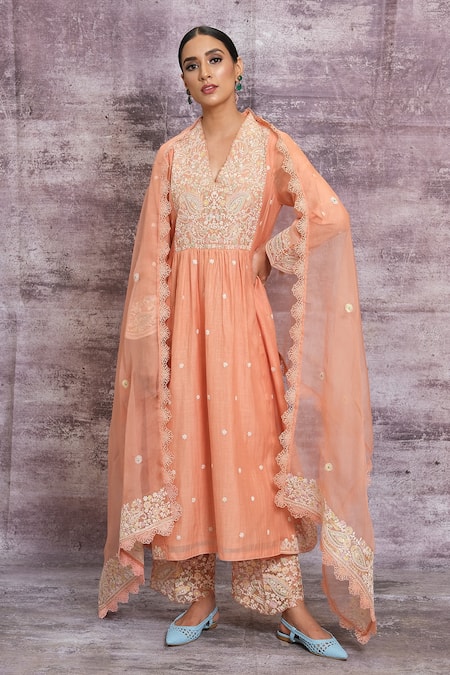 Buy_Label Niti Bothra_Peach Chanderi Dori , Resham V Neck Kurta And Pant Set _Online_at_Aza_Fashions