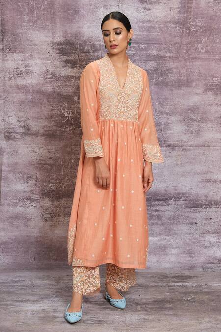 Label Niti Bothra_Peach Chanderi Dori , Resham V Neck Kurta And Pant Set _Online_at_Aza_Fashions