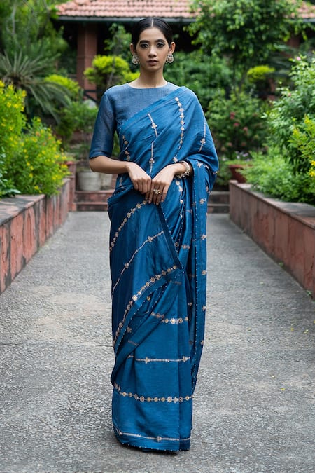 Deep Thee Stripes Embroidered Saree With Blouse 