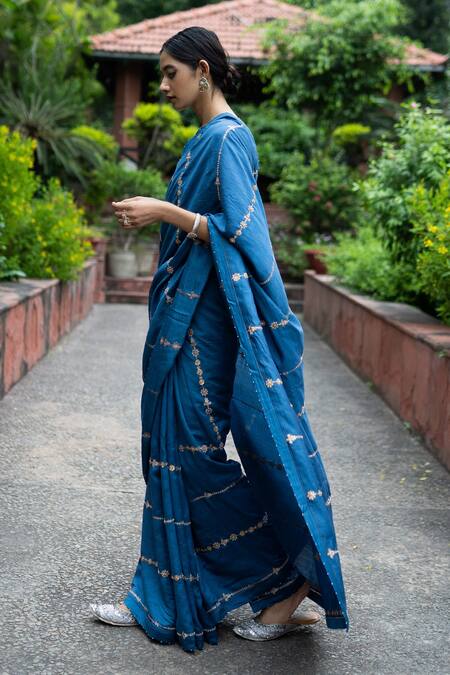 Shop_Deep Thee_Blue Silk Stripes Boat Embroidered Saree With Blouse _at_Aza_Fashions